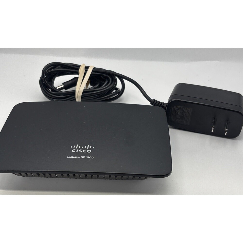 Cisco Linksys SE1500 5 Port 10/100 Fast Plug and Play Ethernet Switch Black